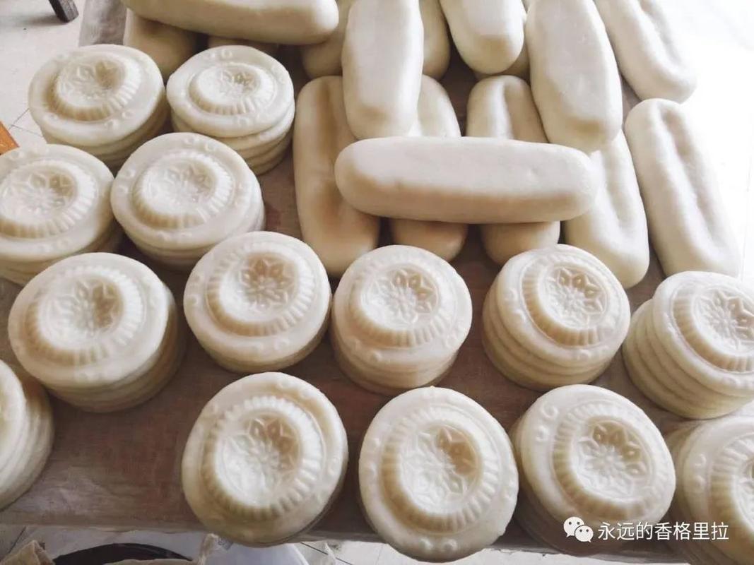 客户根据自己的需求订单,第二天,订购的土特产品就能在家门口拿到